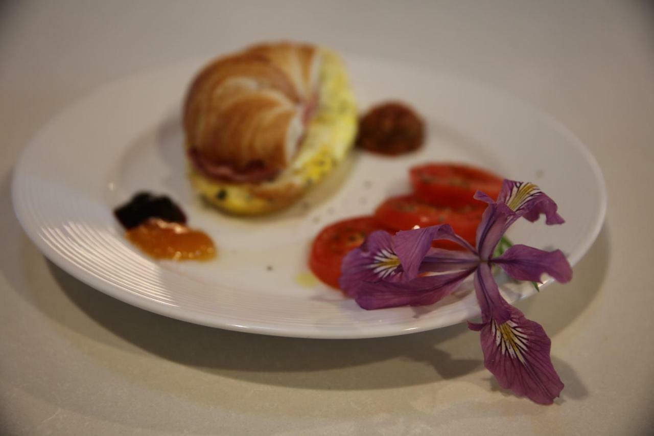 Bella Collina Bed And Breakfast Amity Buitenkant foto